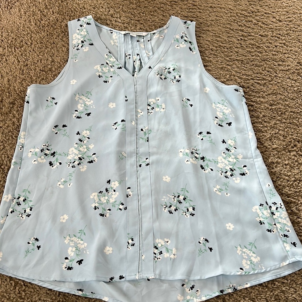 Beautiful blue floral 41 Hawthorn tank top size medium